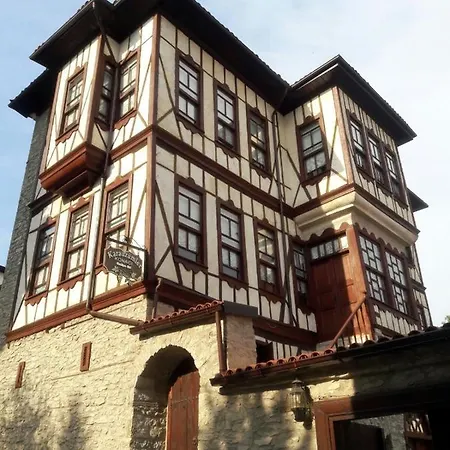 Hotel Karauezuemler Konagi